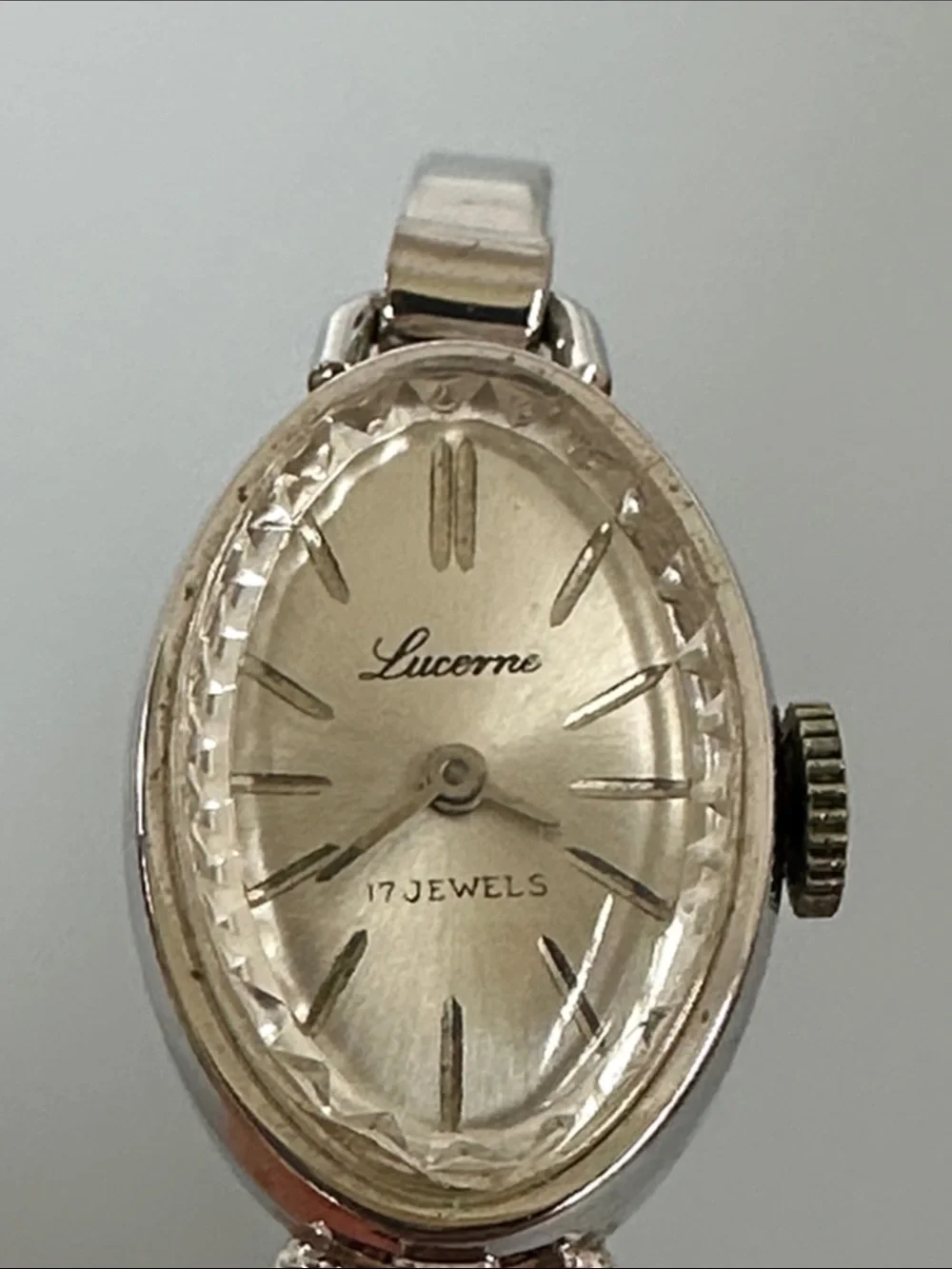 Lucerne women oval